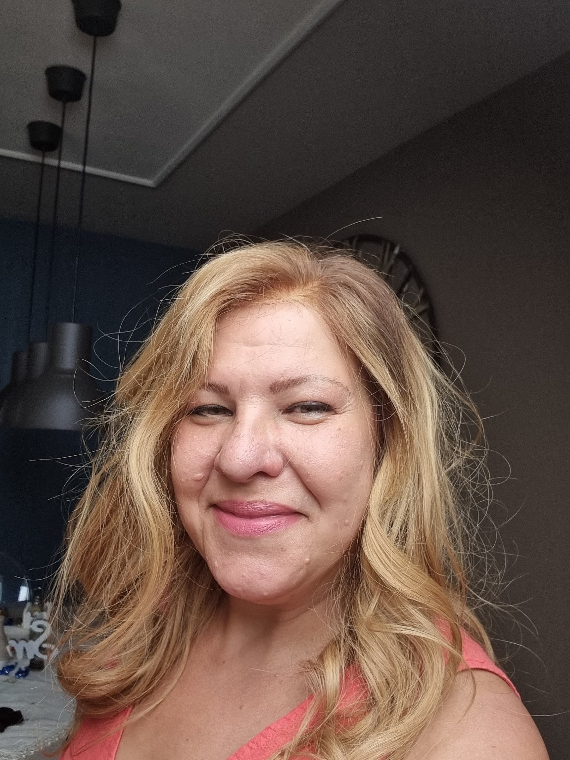 Rayna Hollingsworth, your workshop facilitator.